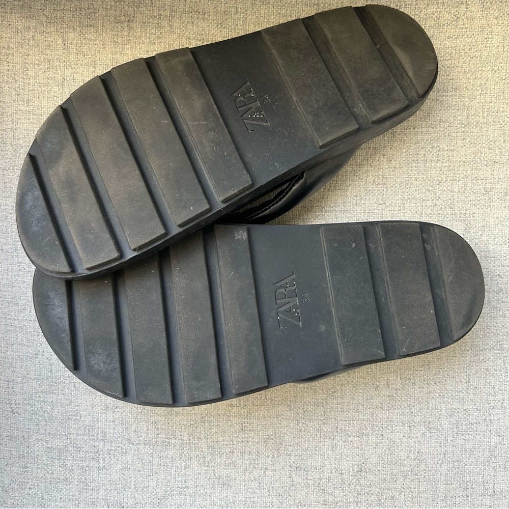 ZARA BLACK CHUNKY SANDALS - Picture 2 of 4